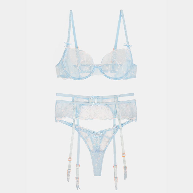 Set di tre pezzi di biancheria intima
